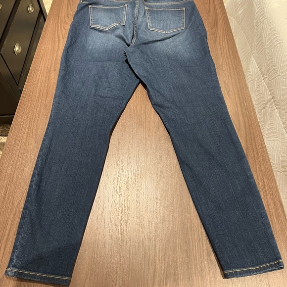 Torrid, Size 2R, Sky High Skinny Jeggings - Picture 4 of 4